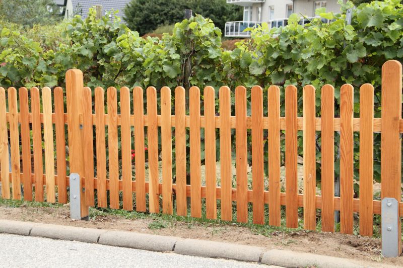 Garden Fence Installation Costs — Cost of Garden Fence Installation