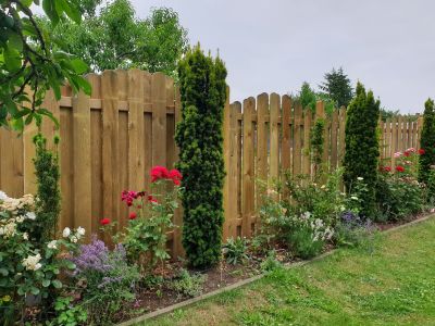 Products For Garden Fence Installations in use